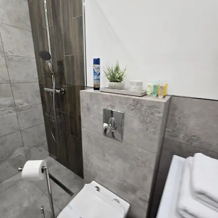 Boleslaviaapartments - Merci 3, Private Parking Apartment *