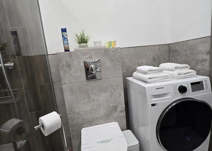 דירה Boleslaviaapartments - Merci 3, Private Parking בולסלאביש